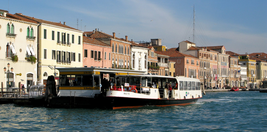 Getting around in Venice – Vaporetti