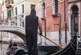 Grand Canal by gondola with commentary